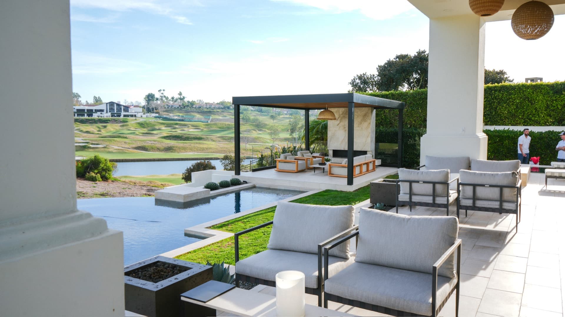 Infinity-edge pool overlooking the golf course, designed and built by Modern Yardz in Carlsbad, San Diego County