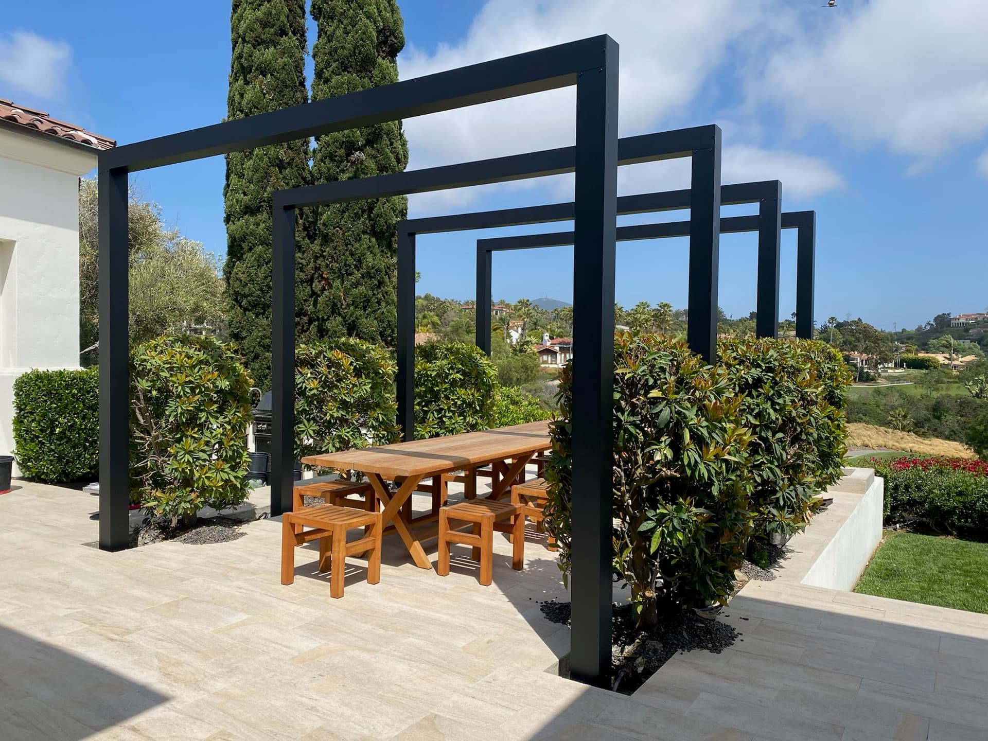 Resort-style pool and outdoor living space, designed and built by Modern Yardz in Scripps Ranch, San Diego County
